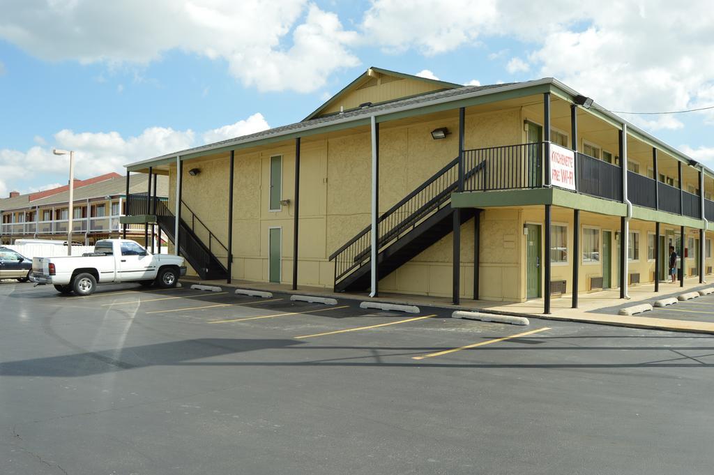 Delux Inn Tulsa Exteriör bild