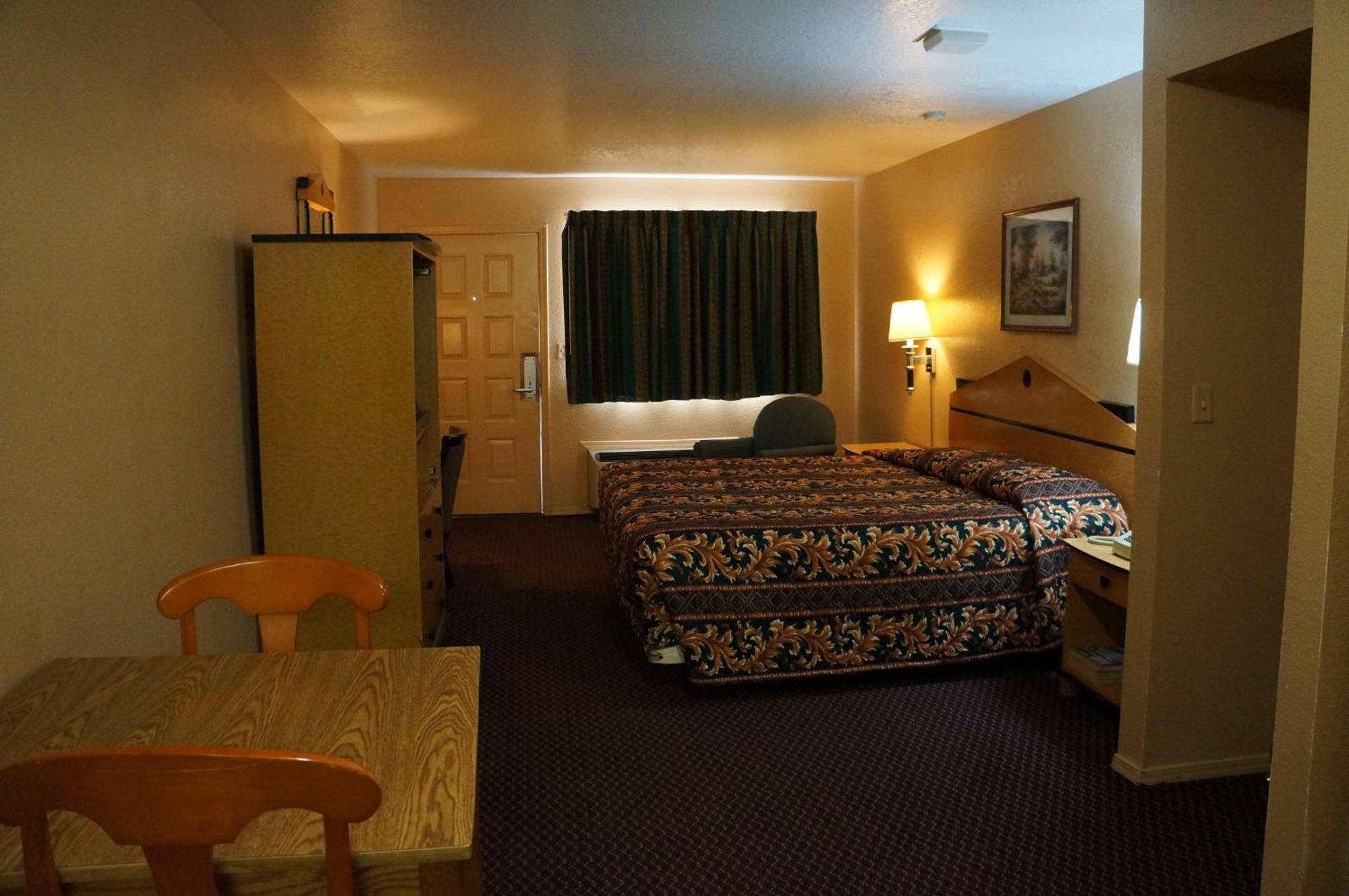 Delux Inn Tulsa Exteriör bild