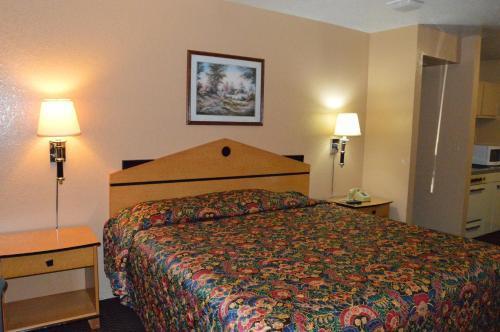 Delux Inn Tulsa Exteriör bild